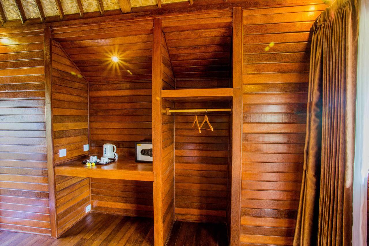 ホテル Samanta Huts レンボンガン島 エクステリア 写真
