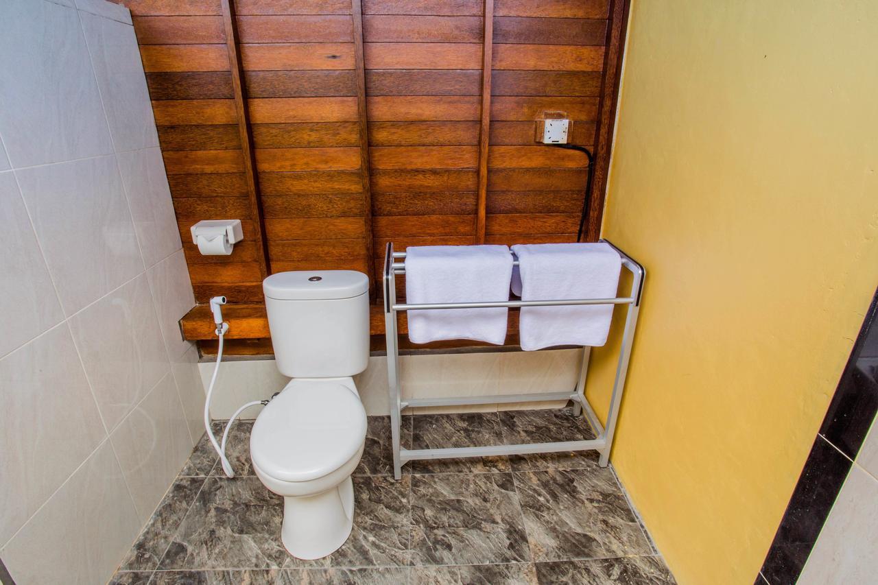 ホテル Samanta Huts レンボンガン島 エクステリア 写真
