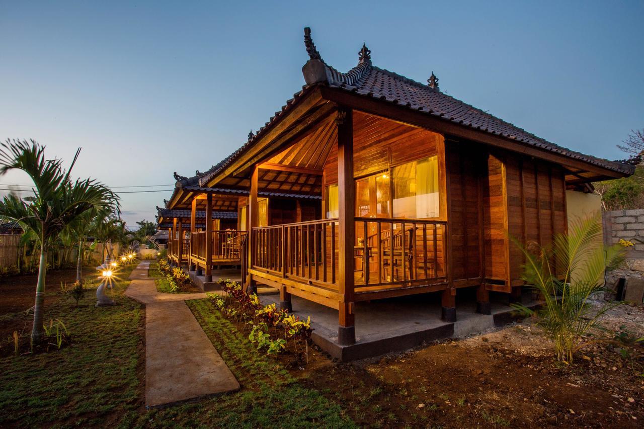 ホテル Samanta Huts レンボンガン島 エクステリア 写真