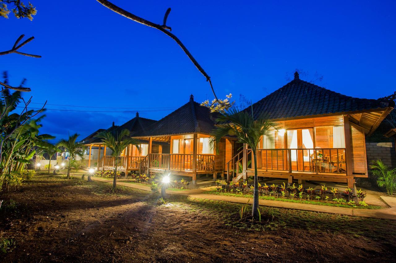 ホテル Samanta Huts レンボンガン島 エクステリア 写真