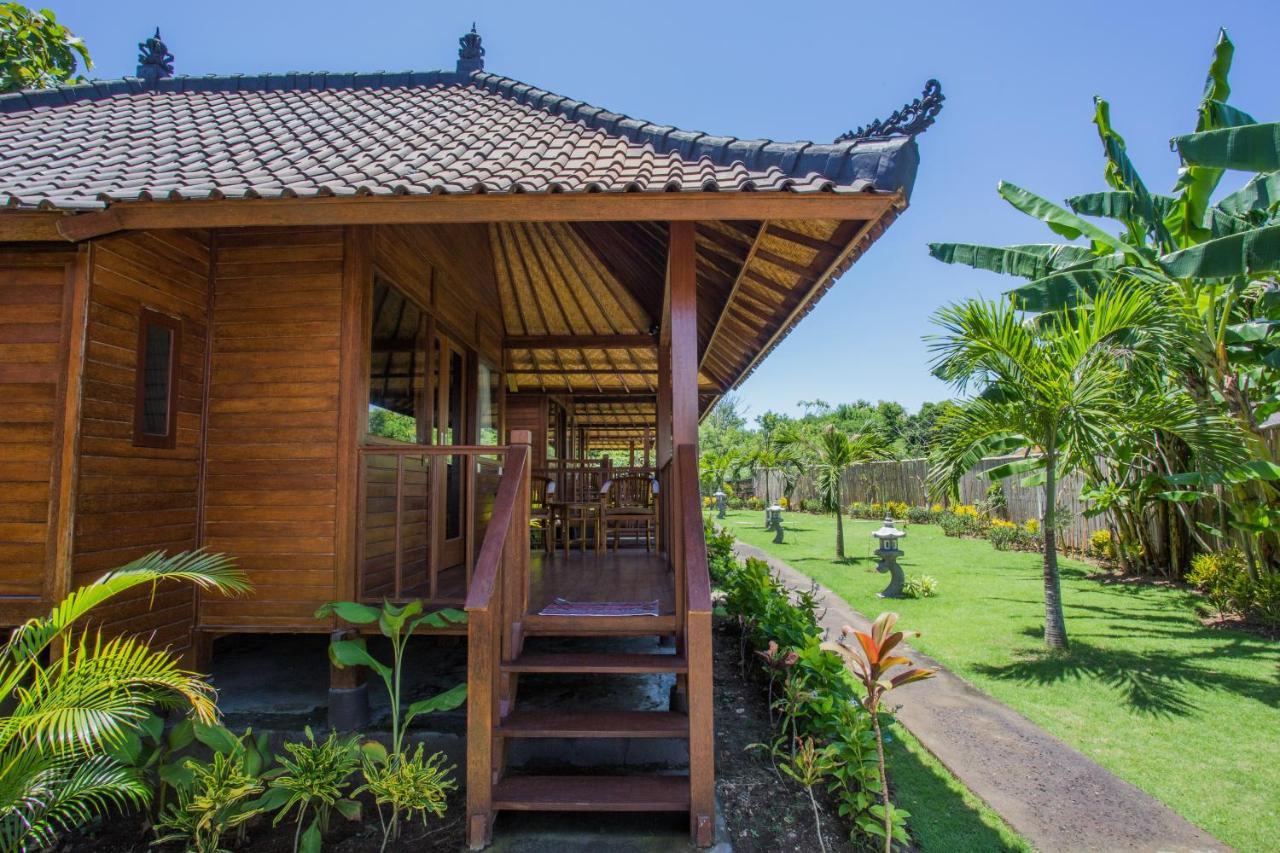 ホテル Samanta Huts レンボンガン島 エクステリア 写真
