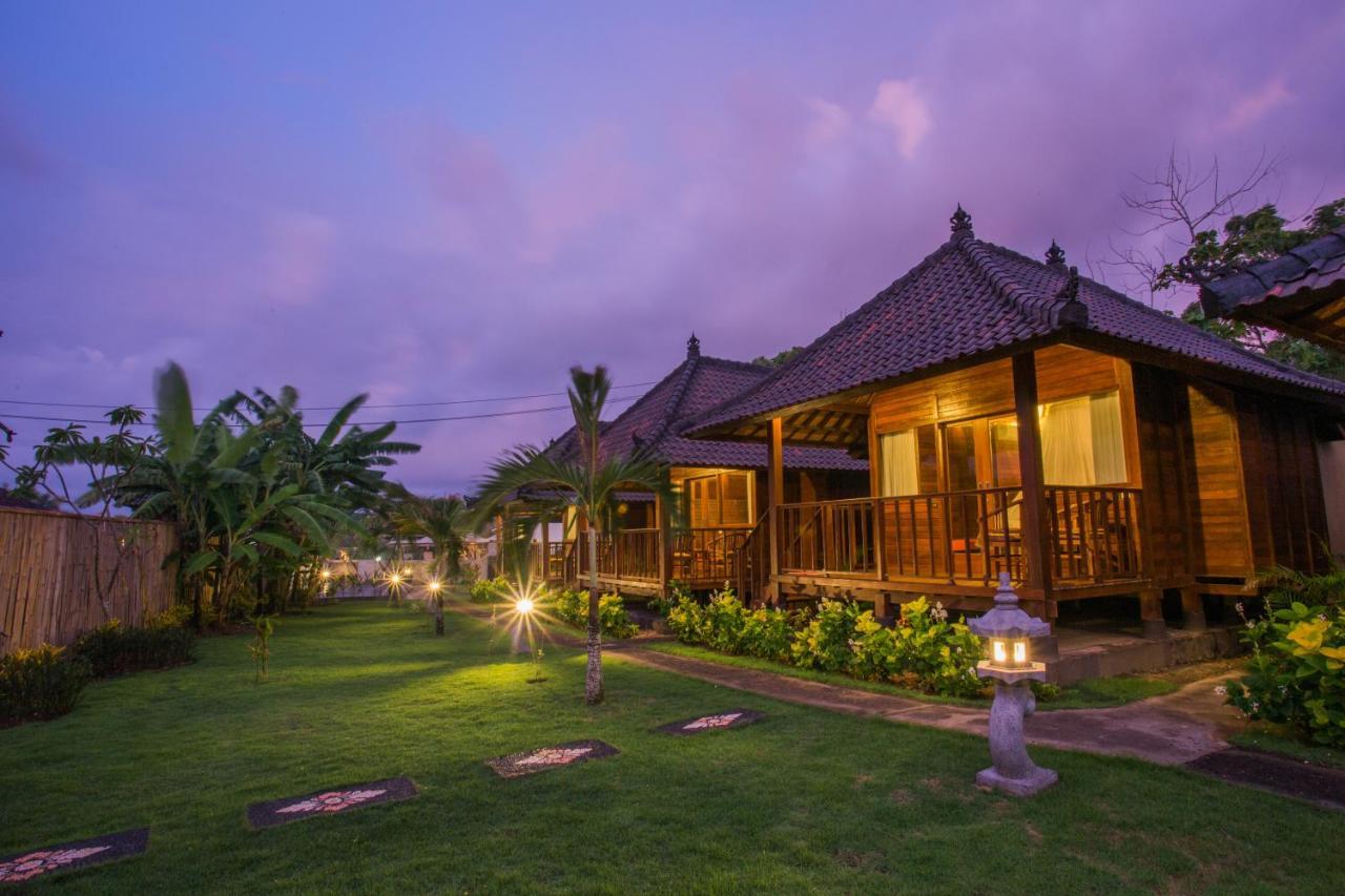 ホテル Samanta Huts レンボンガン島 エクステリア 写真